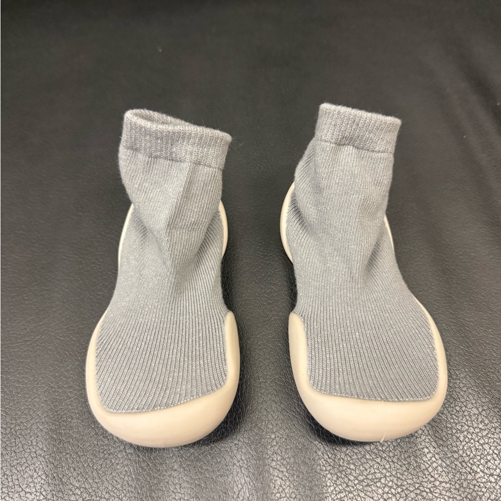 New Tiny Explorings Gray Kids Slip-On Walking Shoes